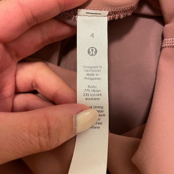 Lululemon Wunder Train 6” Bike Shorts - Picture 2 of 3